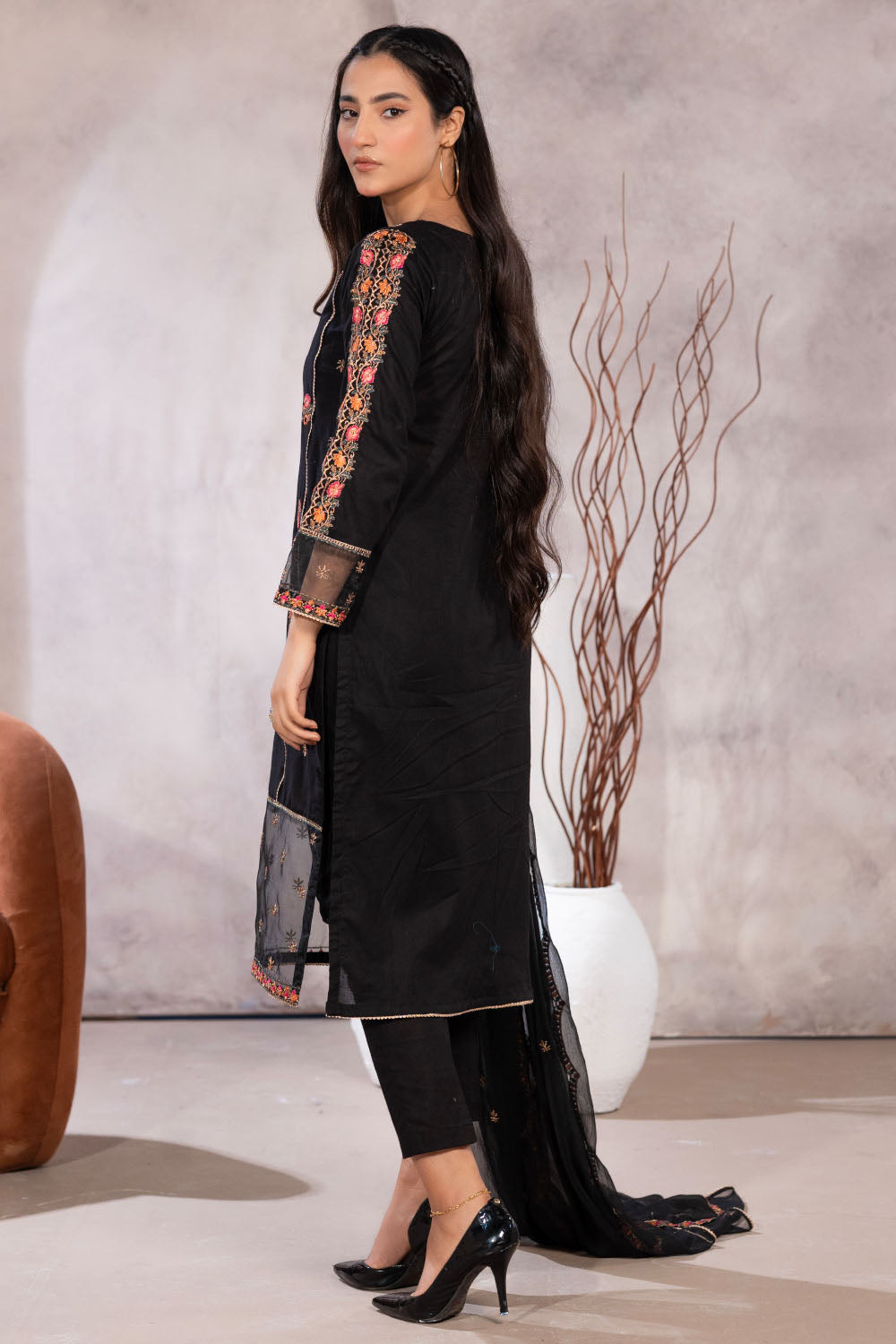 Embroidered Cotton Lawn Suit - 7062