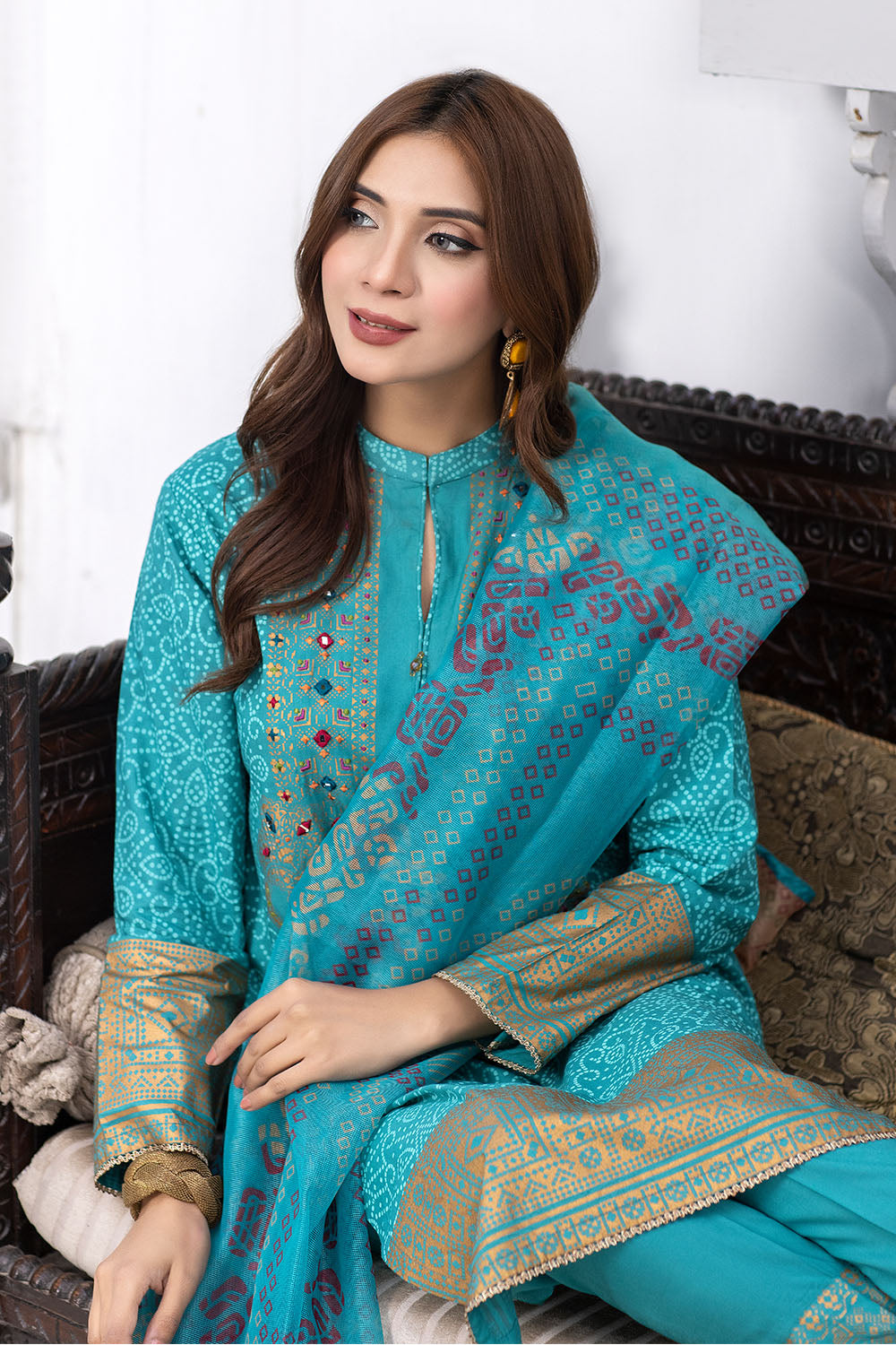 Mirror Embroidered Linen Suit-2669