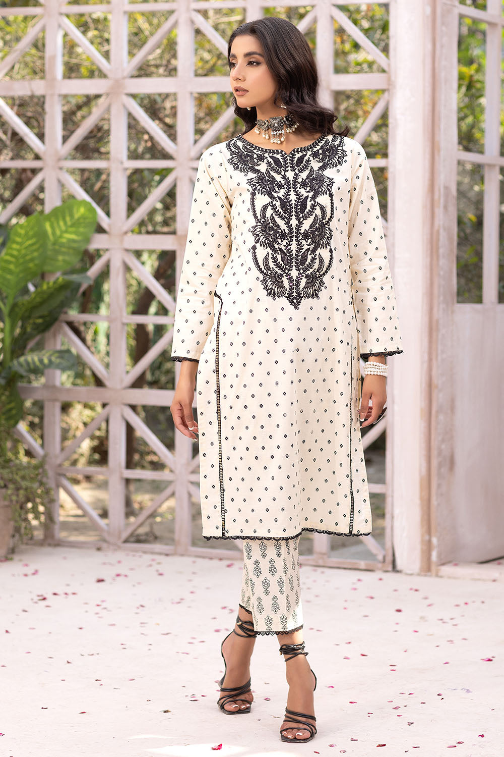 Embroidered Cotton Lawn Co-Ord -2684