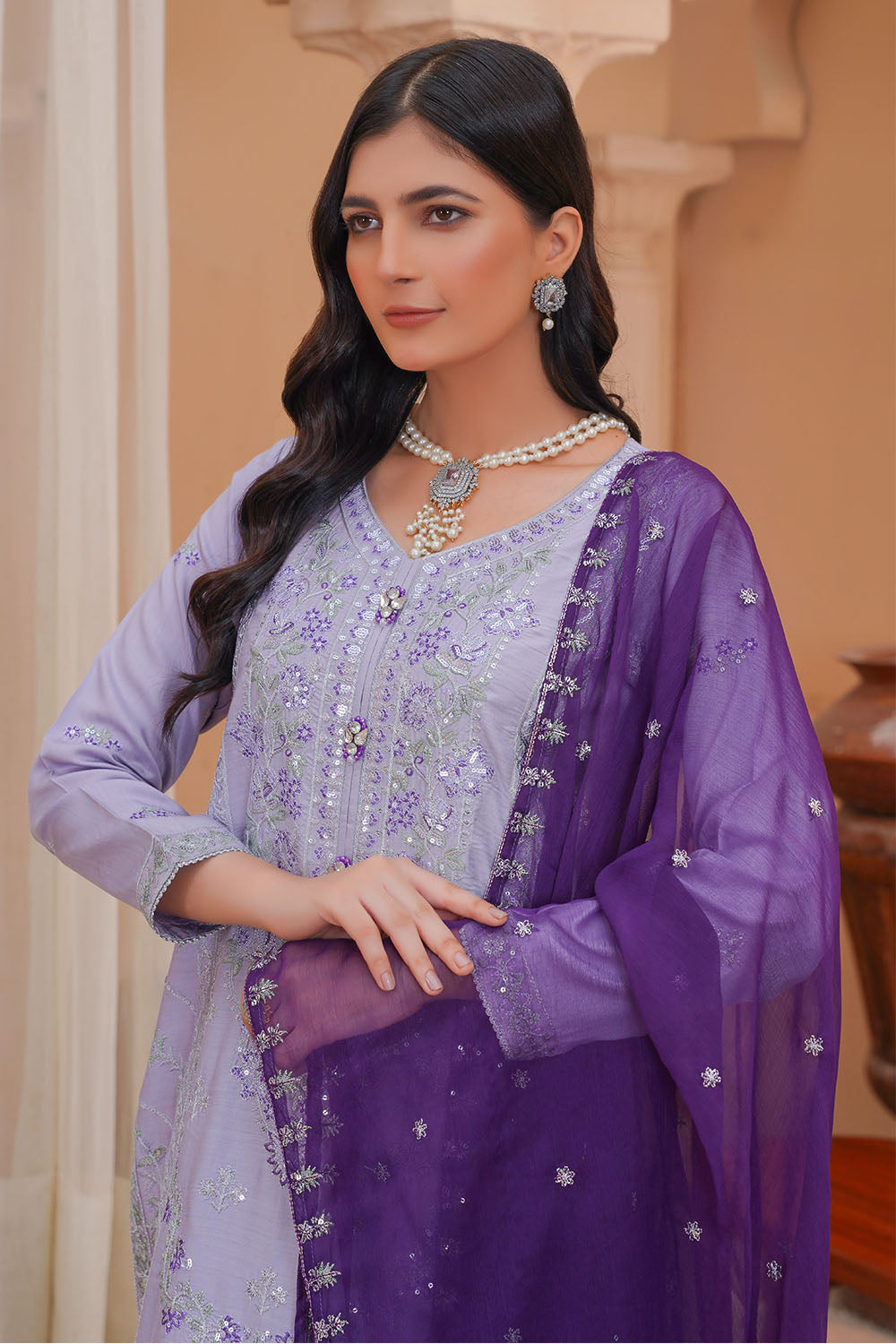 pakistani lilac outfit